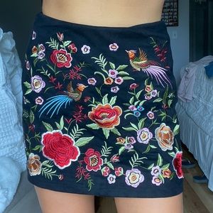 *NWT* Forever 21 black mini skirt with flowers